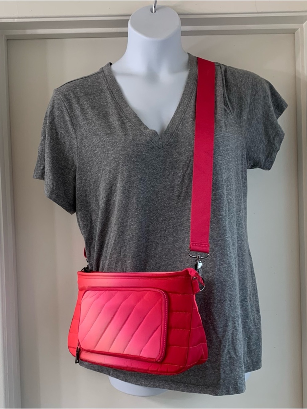 THINK ROYLN Bank Street XL Puffer Crossbody w/ Pouch Fuchsia Ombre Pink